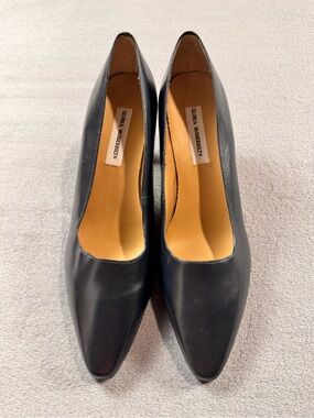 Gloria Vanderbilt Carlton Black Leather Pointed-Toe Pumps